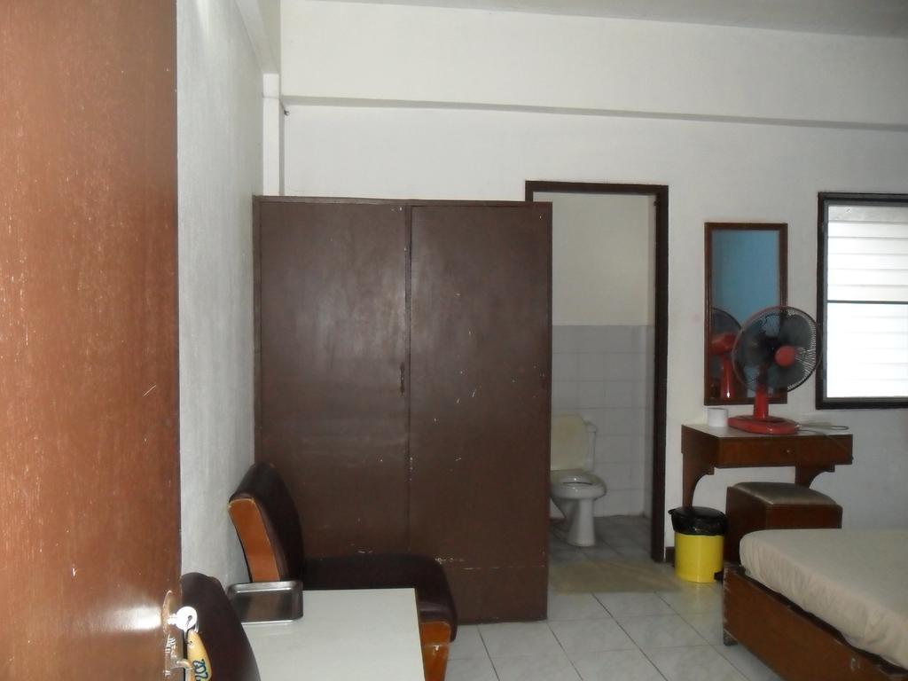 Chiangmai Inn Guesthouse Chiang Mai Habitación foto